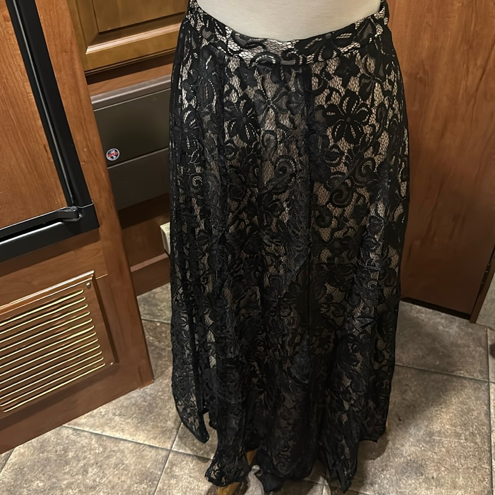 Black skirt